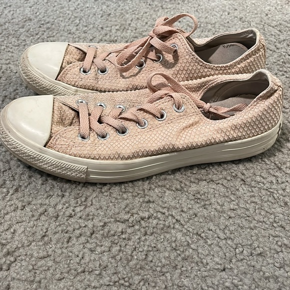 CONVERSE ALL STAR 560300F TEXTURED PINK LOW TOP SNEAKERS SHOES Women's SIZE 9 - Picture 2 of 6